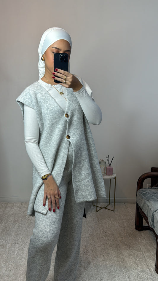 Ensemble ouvert gris